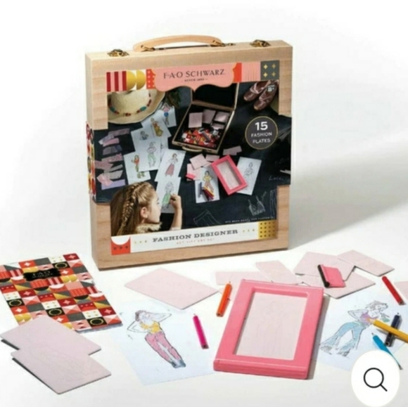 FAO Schwarz Fashion Designer Kit In Woodbox Design Your Own Outfits - Picture 3 of 9